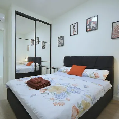 Waterfront - Steps To Galerija Shopping Mall Daire Belgrad