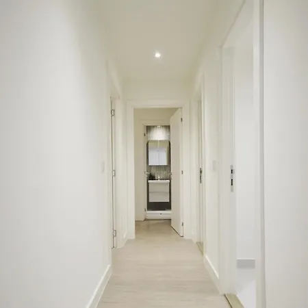 Apartmán Waterfront - Steps To Galerija Shopping Mall