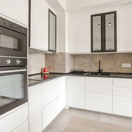 아파트 Waterfront - Steps To Galerija Shopping Mall 베오그라드