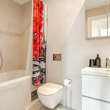 Waterfront - Steps To Galerija Shopping Mall *