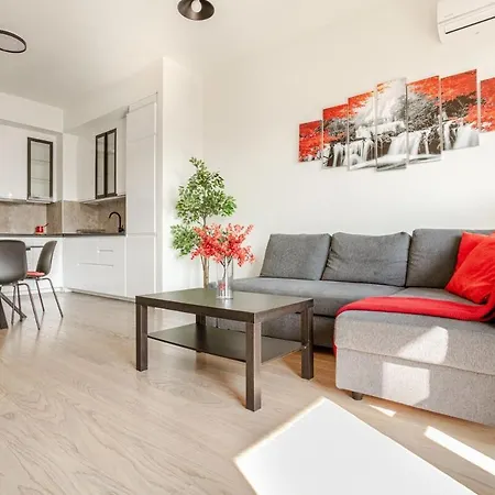 Waterfront - Steps To Galerija Shopping Mall Bělehrad