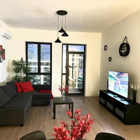Waterfront - Steps To Galleria! Apartment