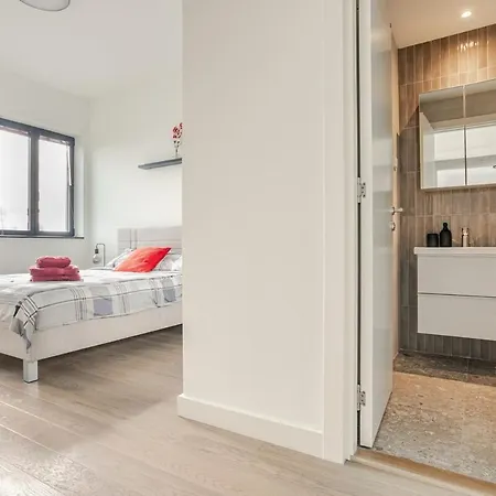 아파트 Waterfront - Steps To Galerija Shopping Mall