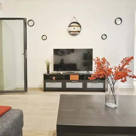 Waterfront - Steps To Galerija Shopping Mall 아파트 *