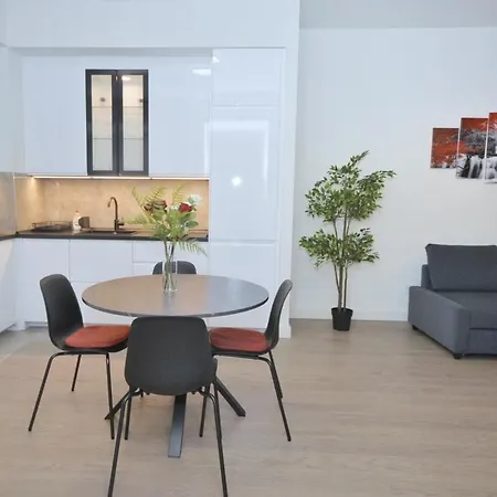 Waterfront - Steps To Galerija Shopping Mall