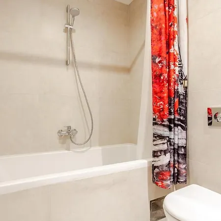 Apartment Waterfront - Steps To Galleria! *