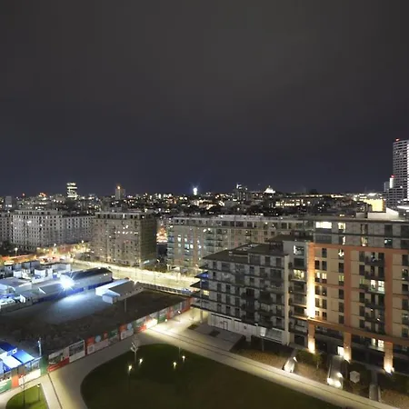 아파트 Waterfront - Steps To Galerija Shopping Mall 베오그라드