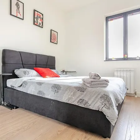 Waterfront - Steps To Galerija Shopping Mall *